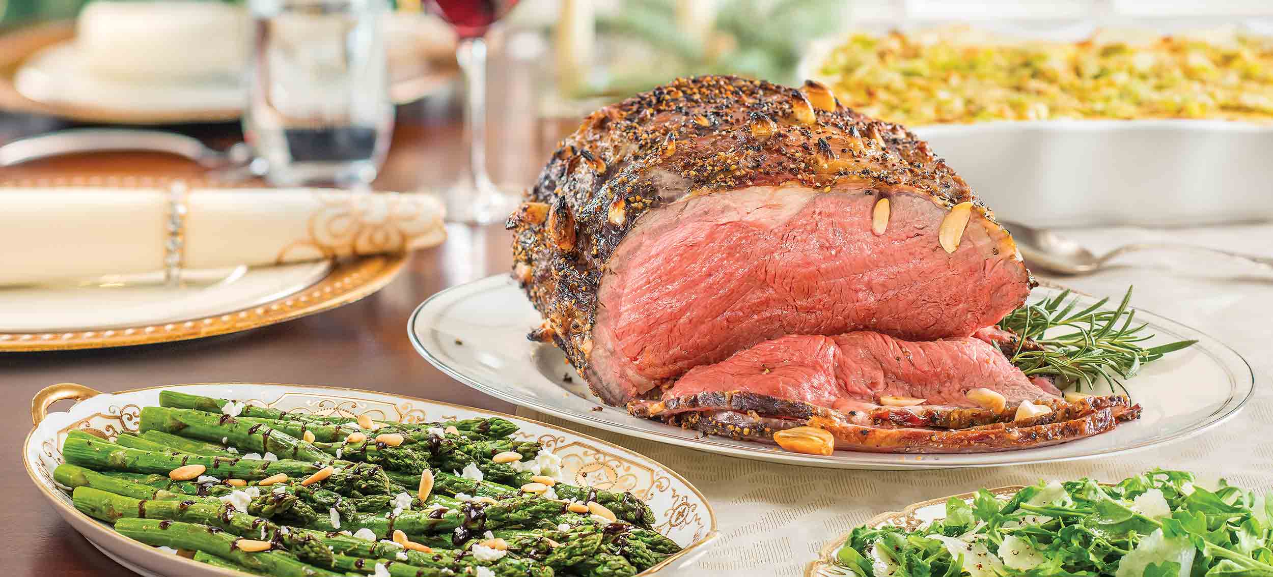 Featured image of post Wegmans Christmas Dinner Catering Here s a traditional and elegant christmas dinner menu that will welcome guests with homey aromas of roasting and baking